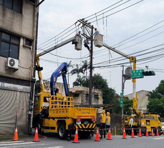 台電桃園區處為豪大雨超前部署 穩定電網運作 台電桃園區處為豪大雨超前部署 穩定電網運作