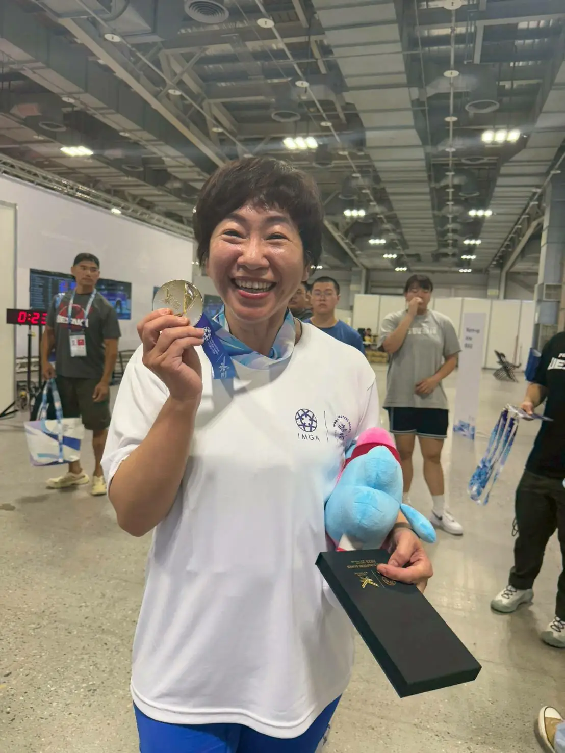 舉重女警超猛der 巾幗不讓鬚眉 臺中女所長勇奪世壯運金牌 舉重女警超猛der 巾幗不讓鬚眉 臺中女所長勇奪世壯運金牌