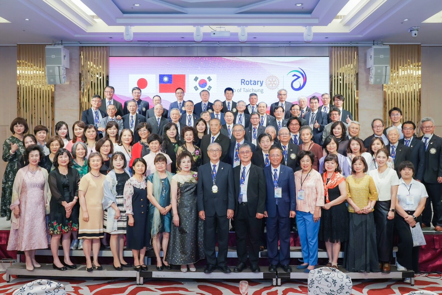 台中扶輪社70 週年授證紀念慶典冠蓋雲集 更有日韓姊妹社共襄盛舉