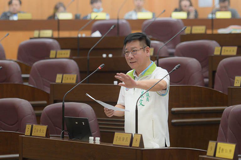 「路暢專案」劃設停車格擱置多年 市議員徐景文:應與地主協商共享收益 「路暢專案」劃設停車格擱置多年 市議員徐景文:應與地主協商共享收益