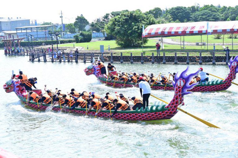 迎接端午傳承文化 2025竹縣龍舟競賽池和湖畔熱鬧登場 迎接端午傳承文化 2025竹縣龍舟競賽池和湖畔熱鬧登場