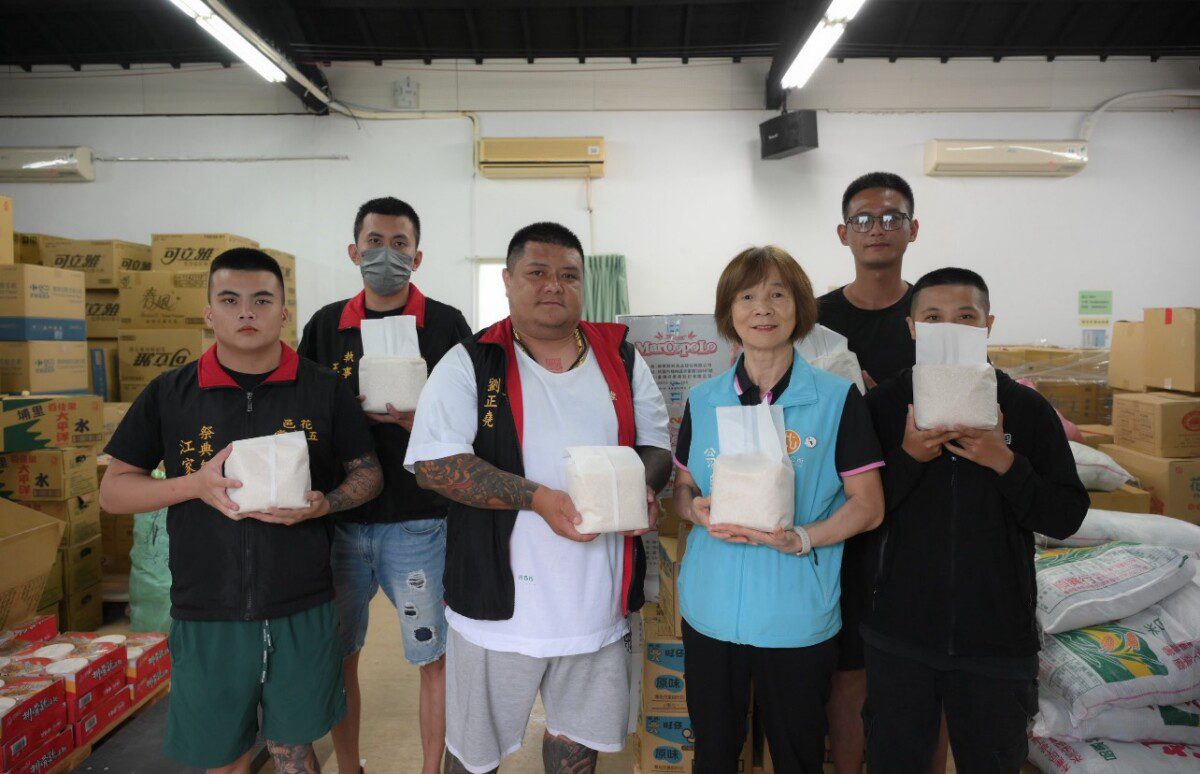 花邑五部堂宣靈會捐贈白米200公斤 助花蓮市弱勢家庭度端午