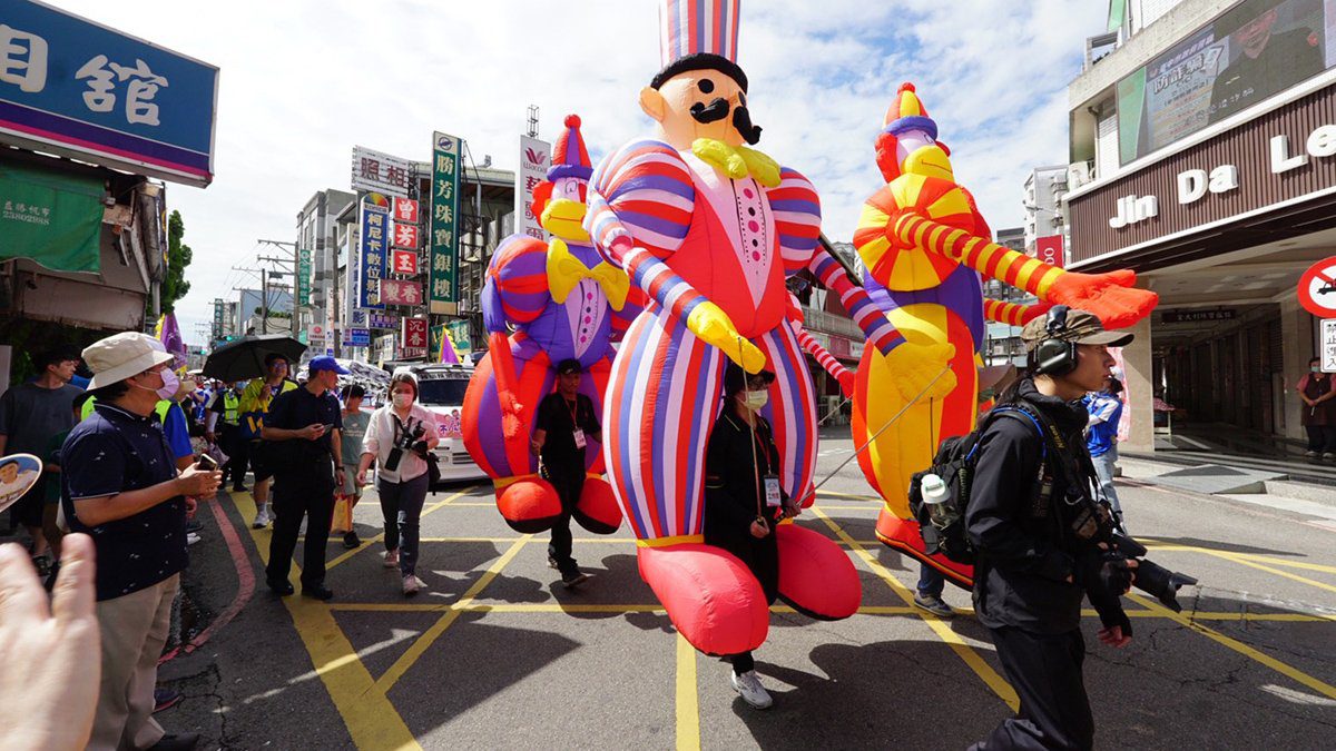 台中南屯穿木屐躦鯪鯉踩街嘉年華 端午節萬人同樂熱鬧登場