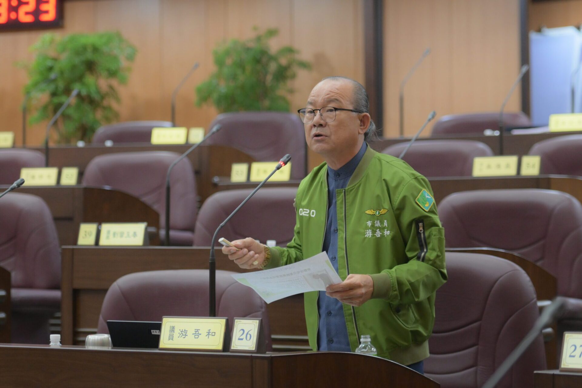桃議會市政總質詢    議員重批航空城交屋屢跳票、後站攤販亂象、食安稽查不力