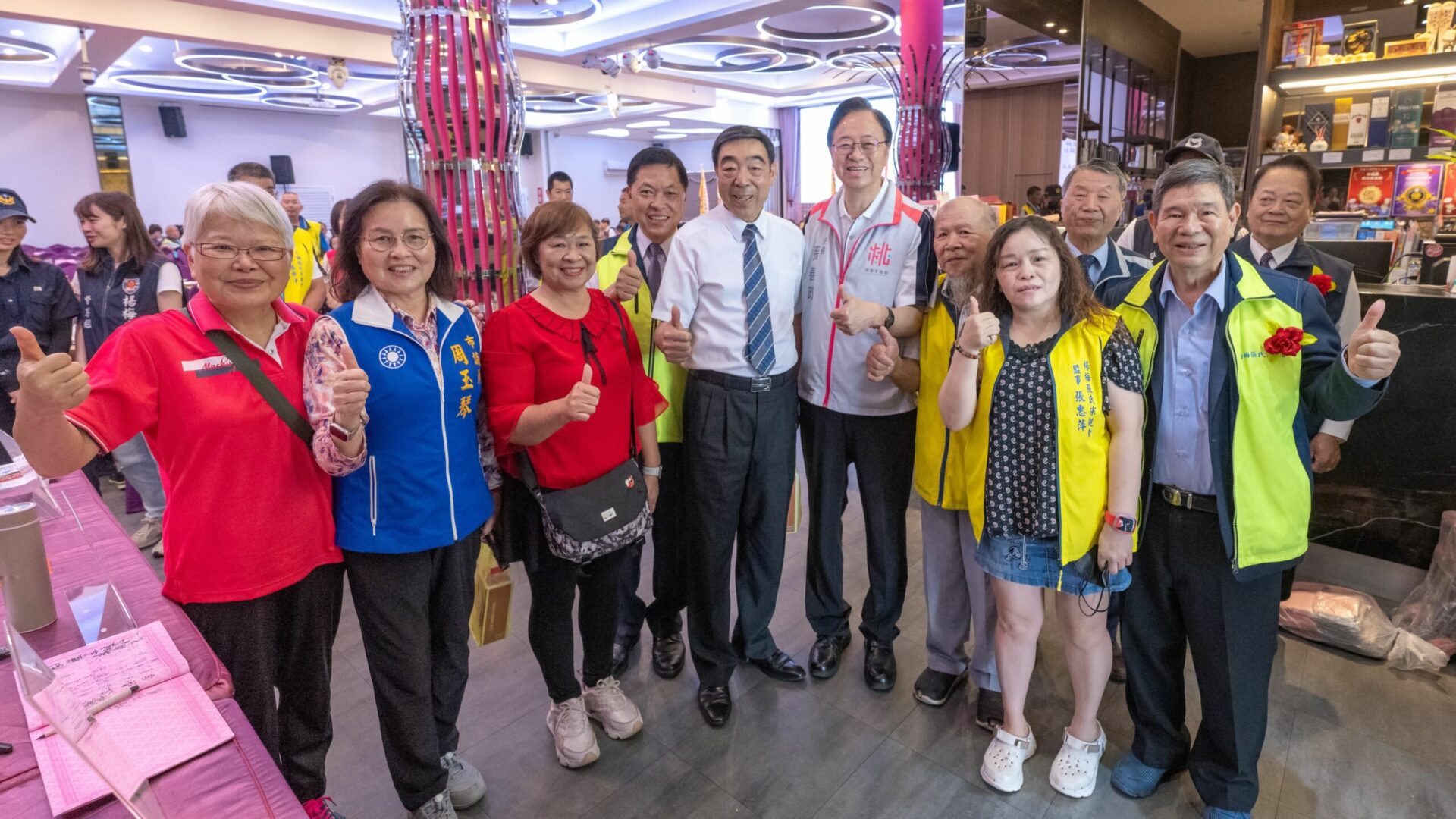 楊梅張氏宗親會理事長履新 張善政祝福會務蒸蒸日上 楊梅張氏宗親會理事長履新 張善政祝福會務蒸蒸日上