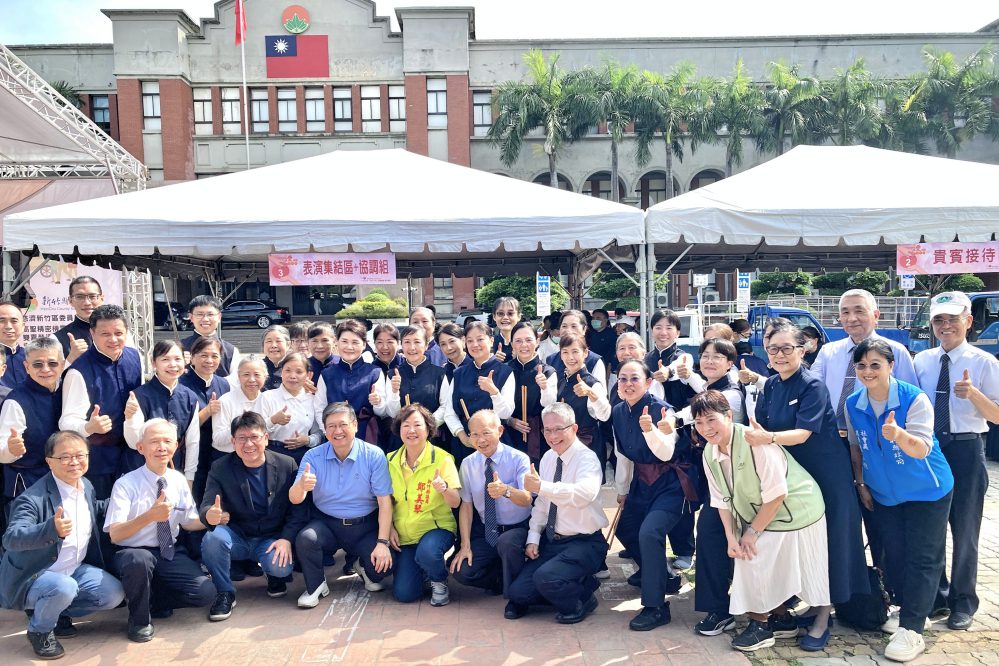 點亮微光、讓愛飛揚 新竹慈濟園遊會竹縣府廣場共善傳愛隆重登場 點亮微光、讓愛飛揚 新竹慈濟園遊會竹縣府廣場共善傳愛隆重登場