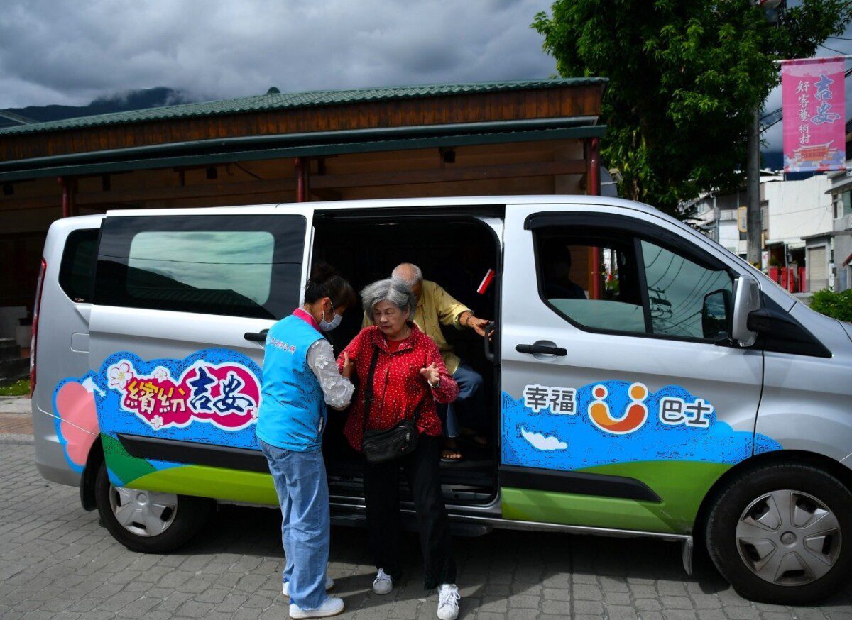 吉安鄉幸福巴士獲金韻獎初審 游淑貞鄉長領團隊再拼服務好成績 吉安鄉幸福巴士獲金韻獎初審 游淑貞鄉長領團隊再拼服務好成績