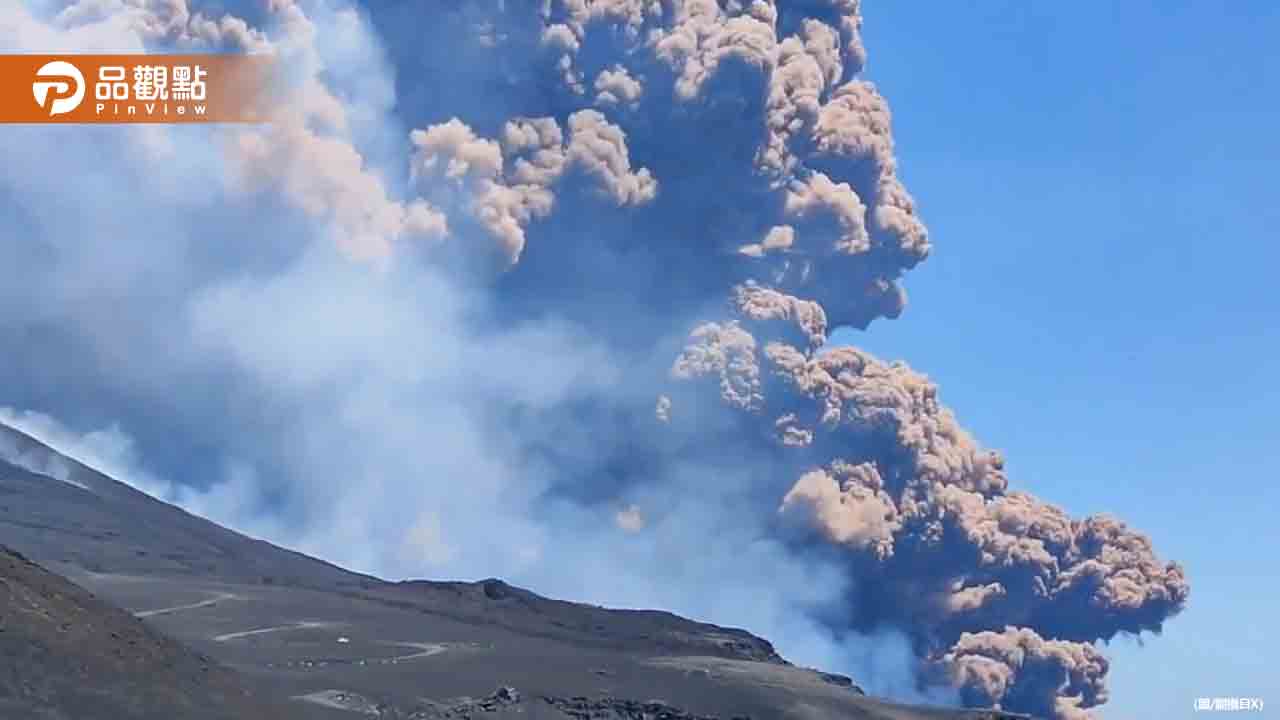 義大利西西里埃特納火山爆發!濃煙沖天6公里 遊客驚恐逃命 義大利西西里埃特納火山爆發!濃煙沖天6公里 遊客驚恐逃命