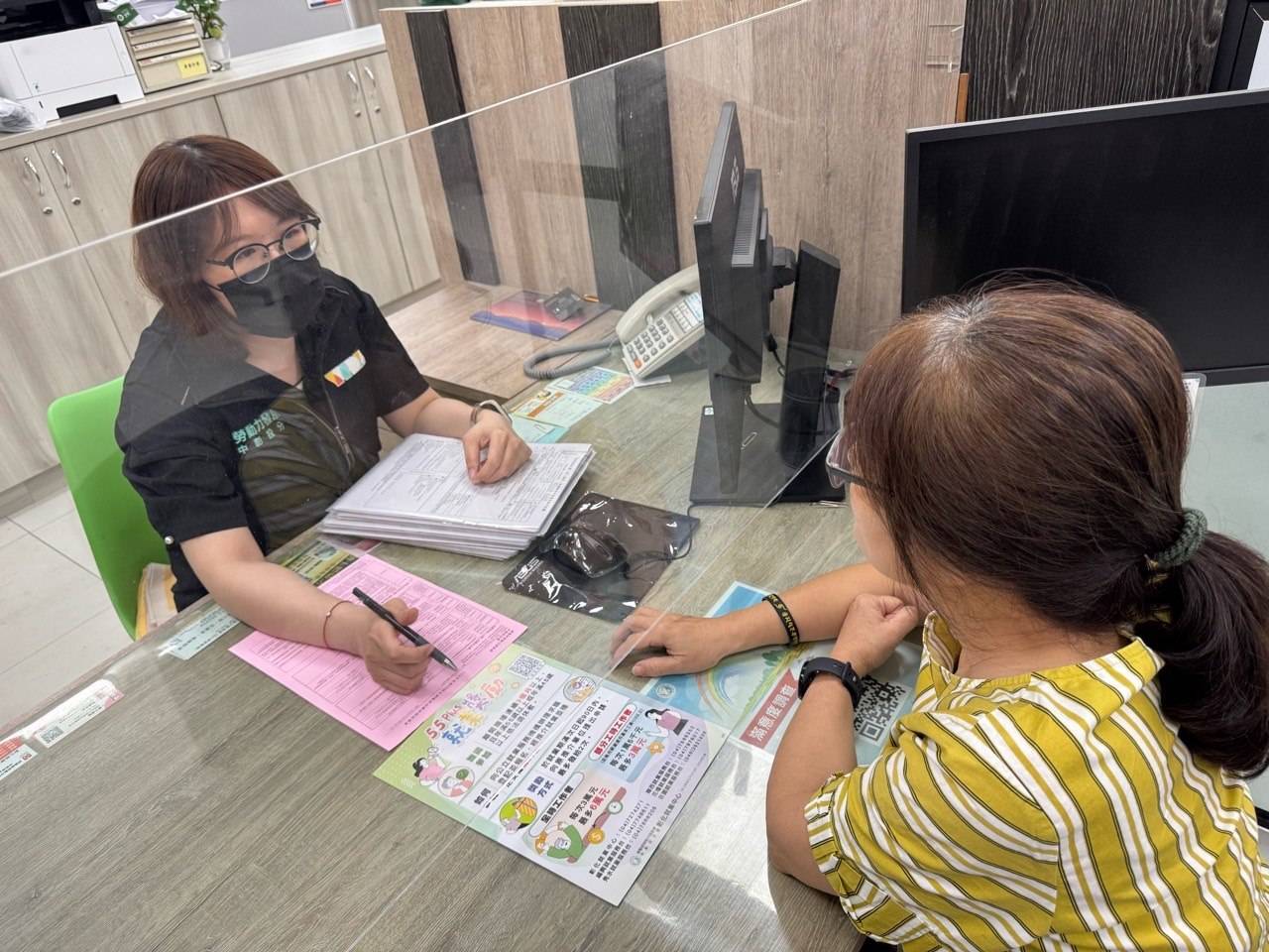 中彰投分署推動「55Plus就業促進獎勵措施」助返台越僑重啟職涯 中彰投分署推動「55Plus就業促進獎勵措施」助返台越僑重啟職涯