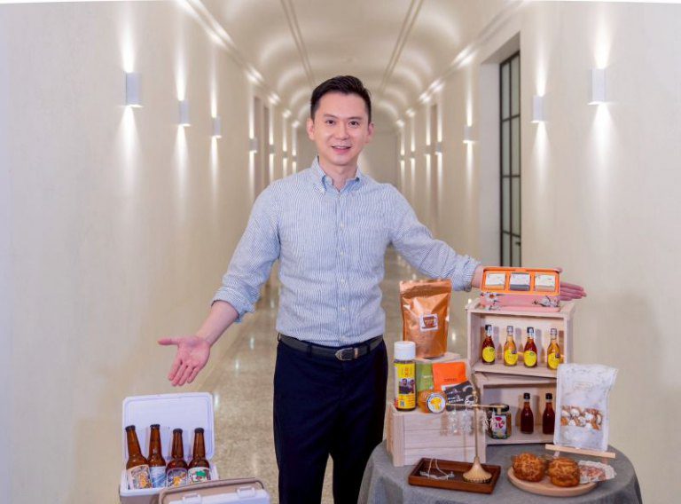 鄭朝方行銷竹北青創農創「竹北好市」　 導入陳列、視覺、故事元素 再推出集點送好禮