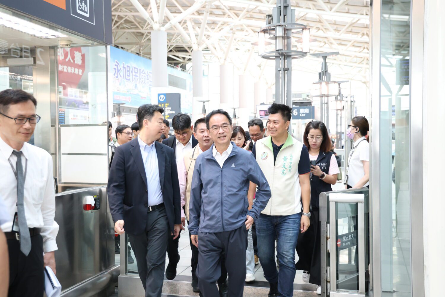 立委李昆澤考察高鐵左營站與高雄捷運連通道 要求如期如質完工 立委李昆澤考察高鐵左營站與高雄捷運連通道 要求如期如質完工