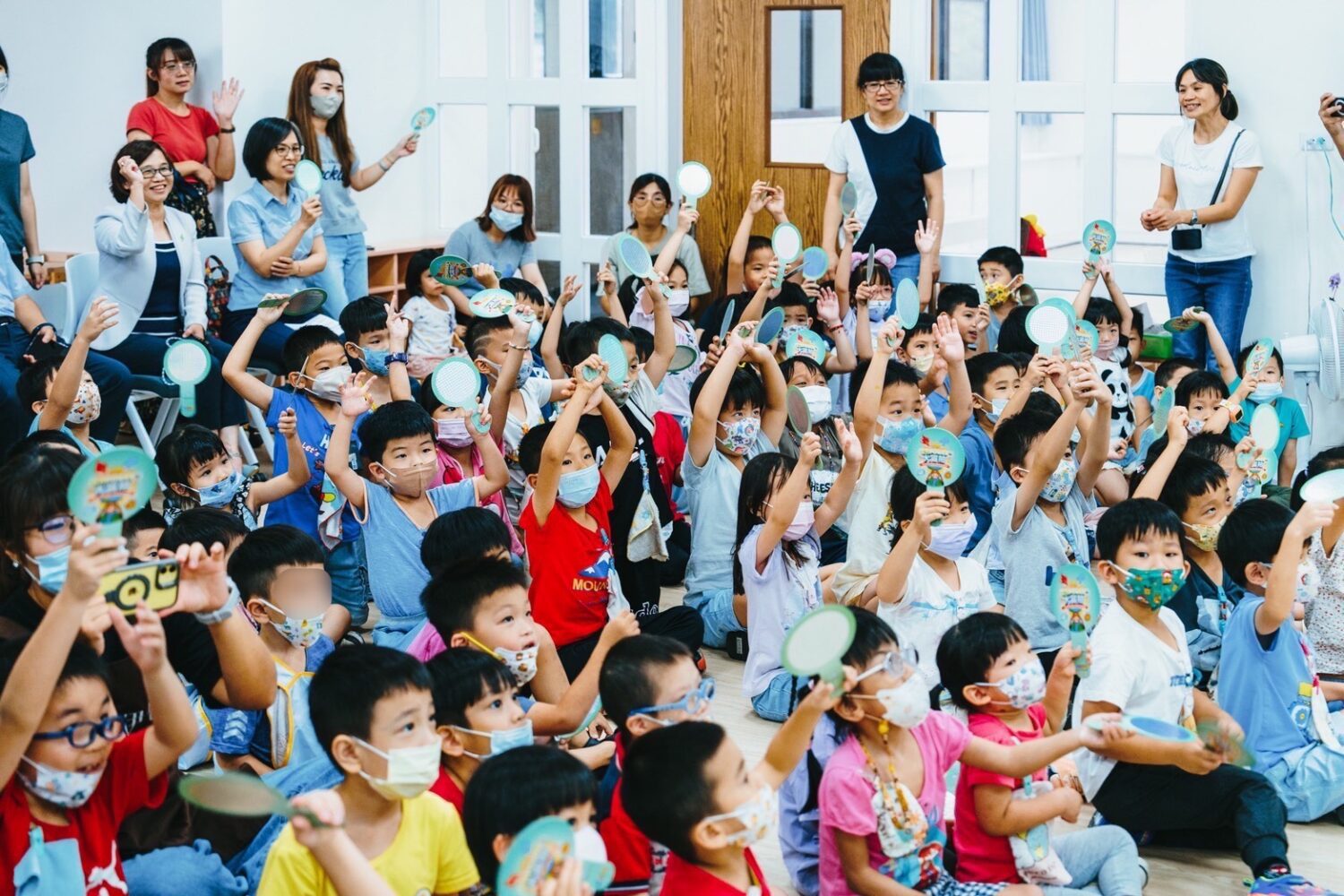 台電《電力POWER大冒險》進駐鳳山早療 百名童星變身地球超人 台電《電力POWER大冒險》進駐鳳山早療 百名童星變身地球超人