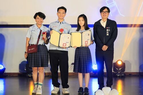 漾新聞|畢業不是結束 陳其邁:你的人生才正要起跑!成為人生競賽的領先者 漾新聞|畢業不是結束 陳其邁:你的人生才正要起跑!成為人生競賽的領先者