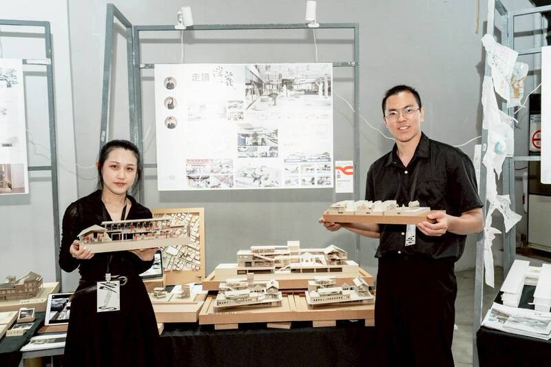 樹科大室設系畢製作品《走讀灣麗》 勇奪金點新秀與青春創意設計雙獎 樹科大室設系畢製作品《走讀灣麗》 勇奪金點新秀與青春創意設計雙獎