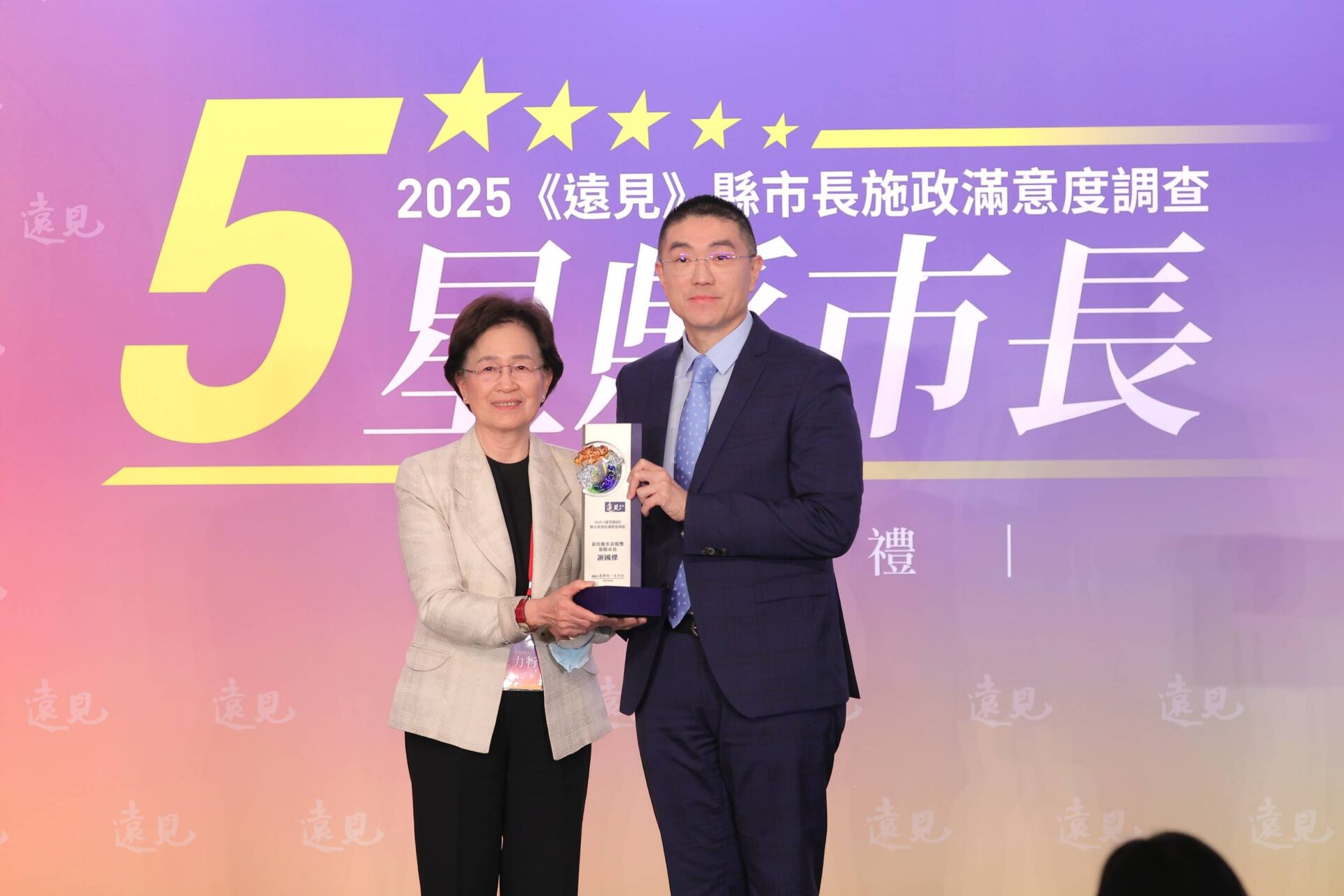 謝國樑施政滿意度飆升　奪遠見最佳進步表現獎