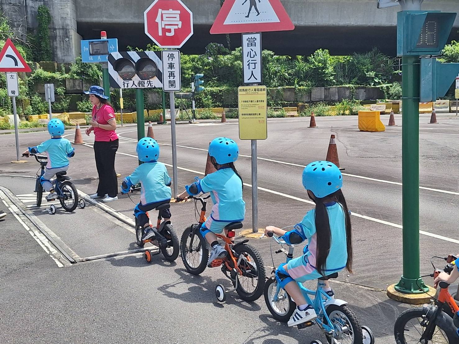 基隆教育處攜手駕訓班　舉辦幼兒交通安全體驗活動
