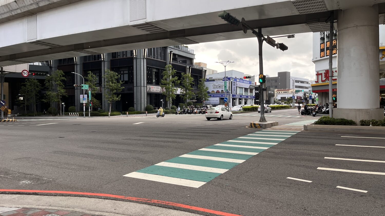 中市台灣大道等187處路口設不斷電系統 24小時監控交通號誌