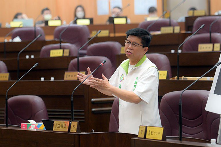 龍潭高中學生交通費破萬! 市議員張肇良: 影響就學意願市府應補助 龍潭高中學生交通費破萬! 市議員張肇良: 影響就學意願市府應補助