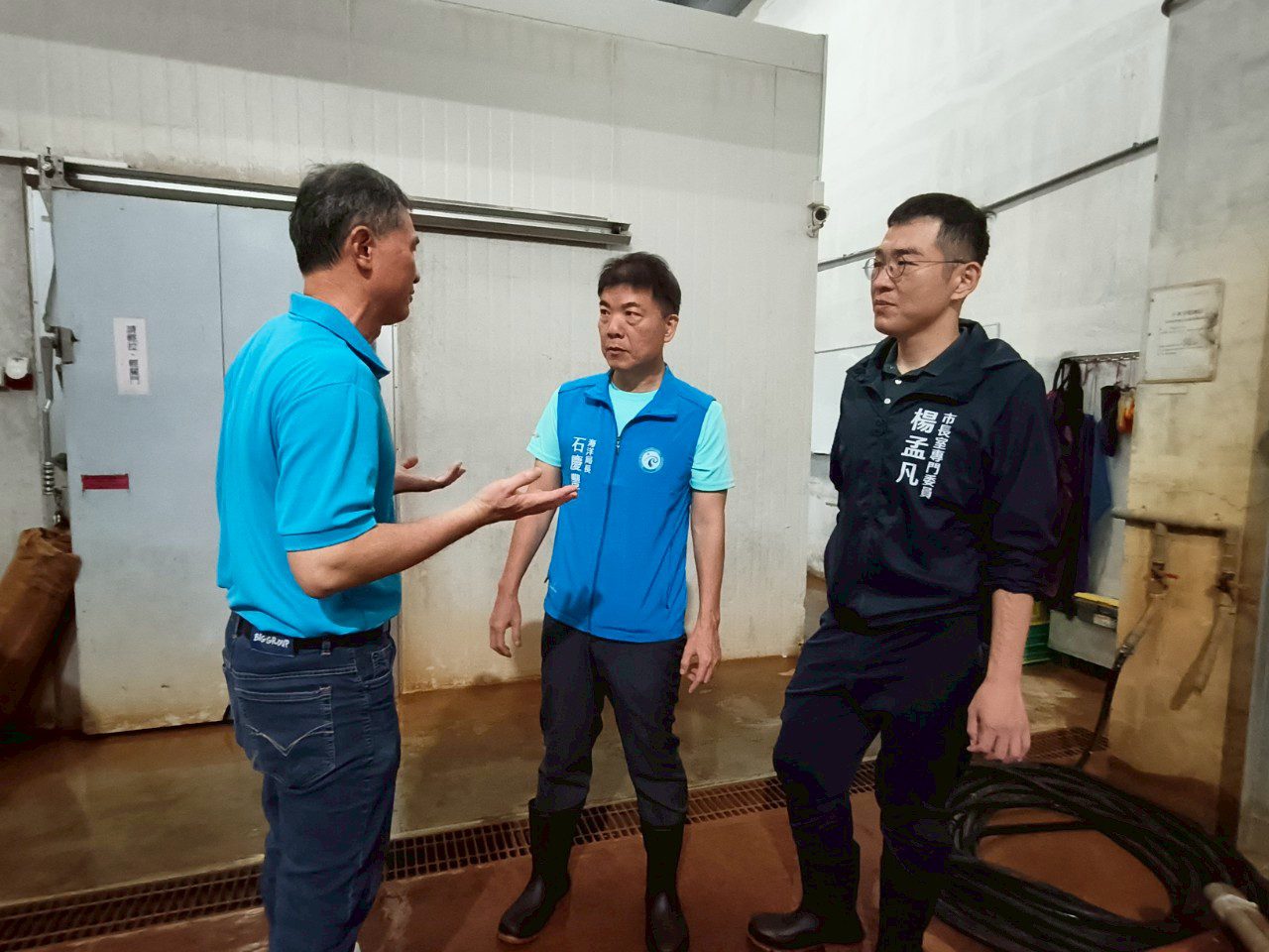 高市海洋局凌晨巡視岡山魚市場 掌握消費地魚貨交易情形 高市海洋局凌晨巡視岡山魚市場 掌握消費地魚貨交易情形