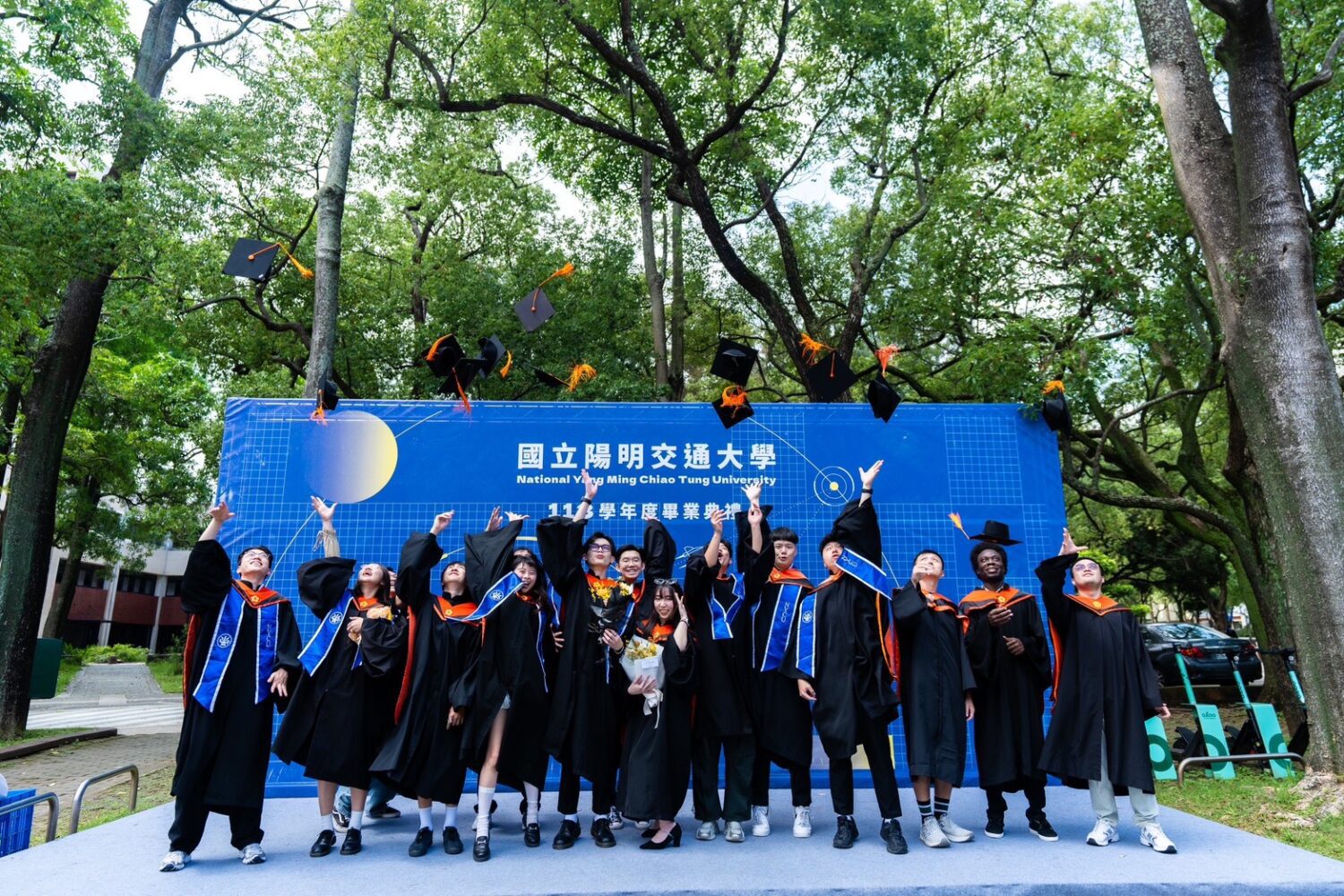 陽明交大畢業典禮企業力十足 宏碁、富邦雙董事長站台 陽明交大畢業典禮企業力十足 宏碁、富邦雙董事長站台