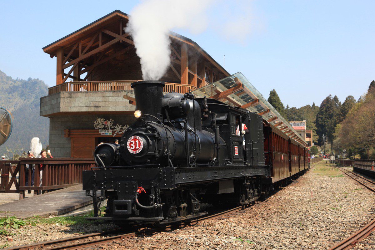 「嘉義親子鐵道之旅」暑假登場!翁章梁邀搭限定蒸汽火車 森呼吸! 「嘉義親子鐵道之旅」暑假登場!翁章梁邀搭限定蒸汽火車 森呼吸!