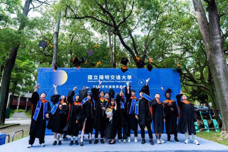 宏碁、富邦雙董事長站台 陽明交大畢典企業力十足 宏碁、富邦雙董事長站台 陽明交大畢典企業力十足