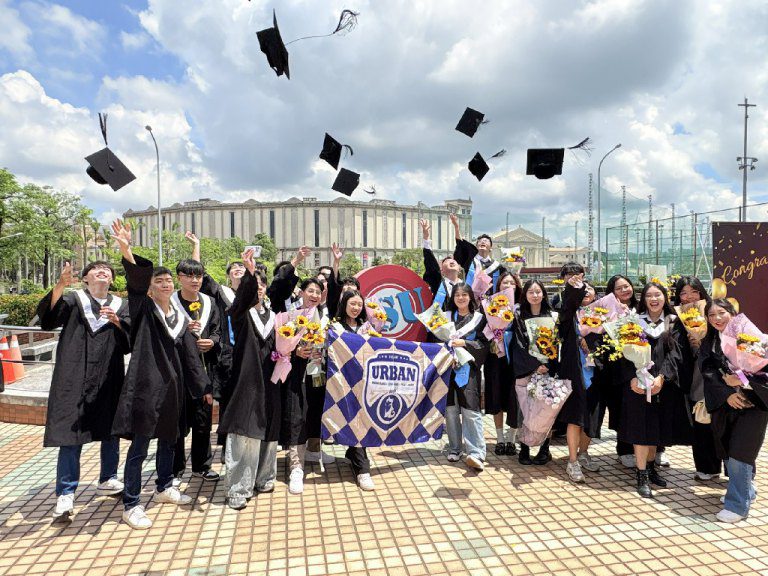 學在義守專業在手 邁向人生新舞台 學在義守專業在手 邁向人生新舞台