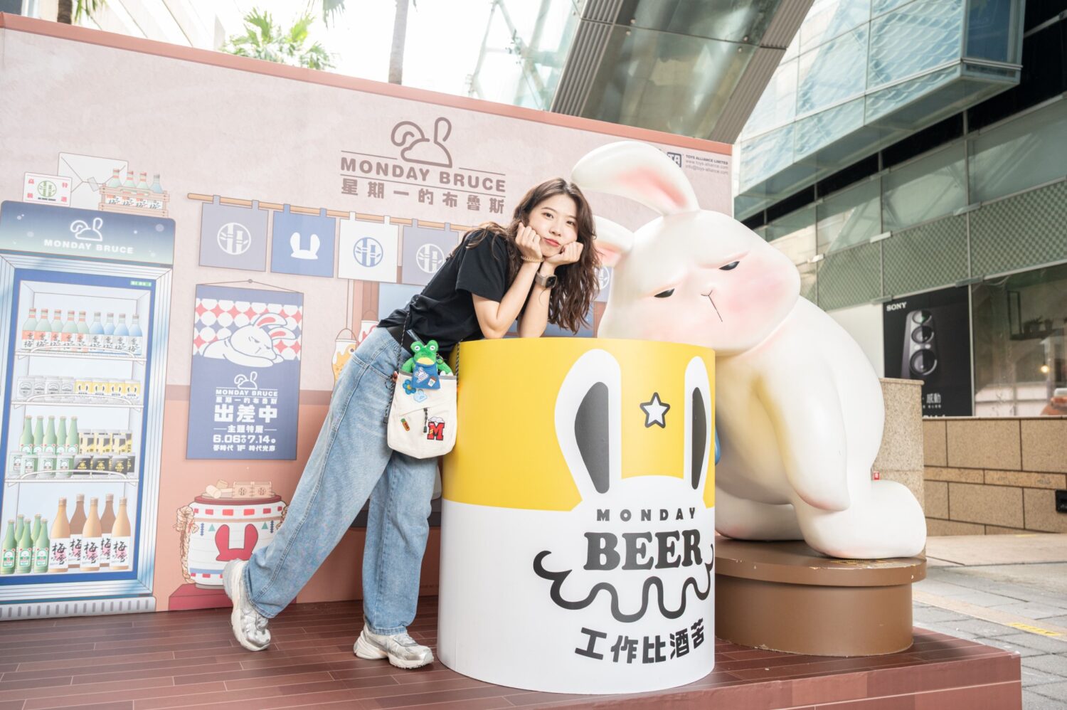 夢時代揪「布魯斯」摸魚趣!4米高氣偶打卡、限定周邊首度登場 夢時代揪「布魯斯」摸魚趣!4米高氣偶打卡、限定周邊首度登場