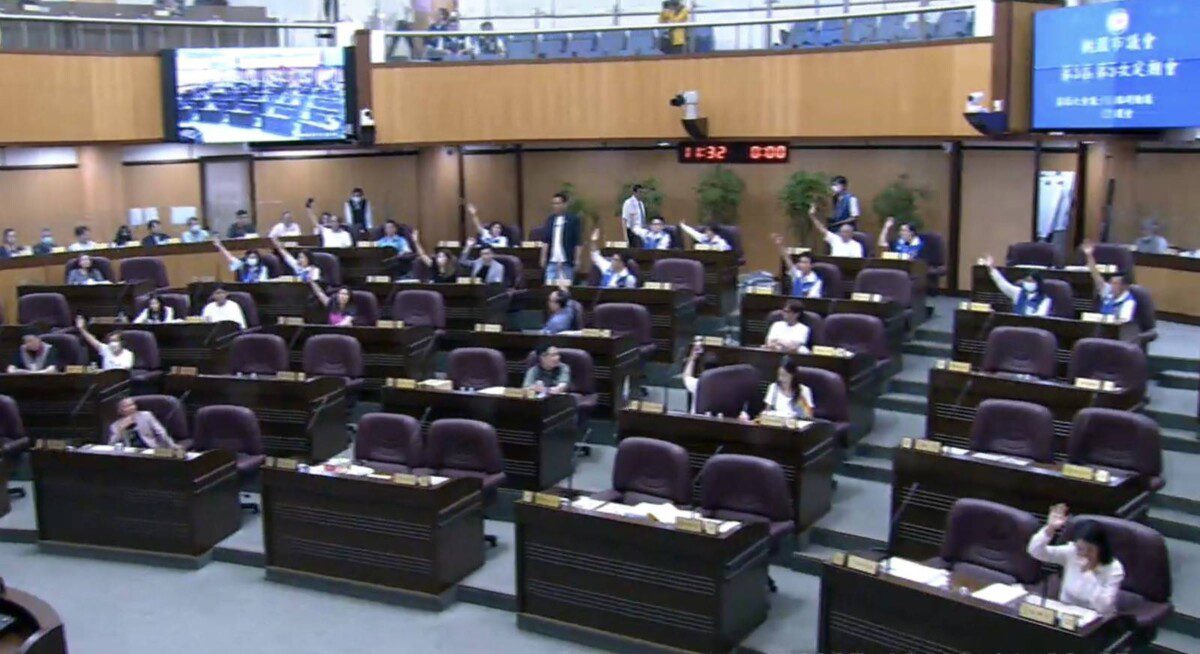 民進黨談行政中立?桃園市議會國民黨團:開人民玩笑的綠色幽默! 民進黨談行政中立?桃園市議會國民黨團:開人民玩笑的綠色幽默!