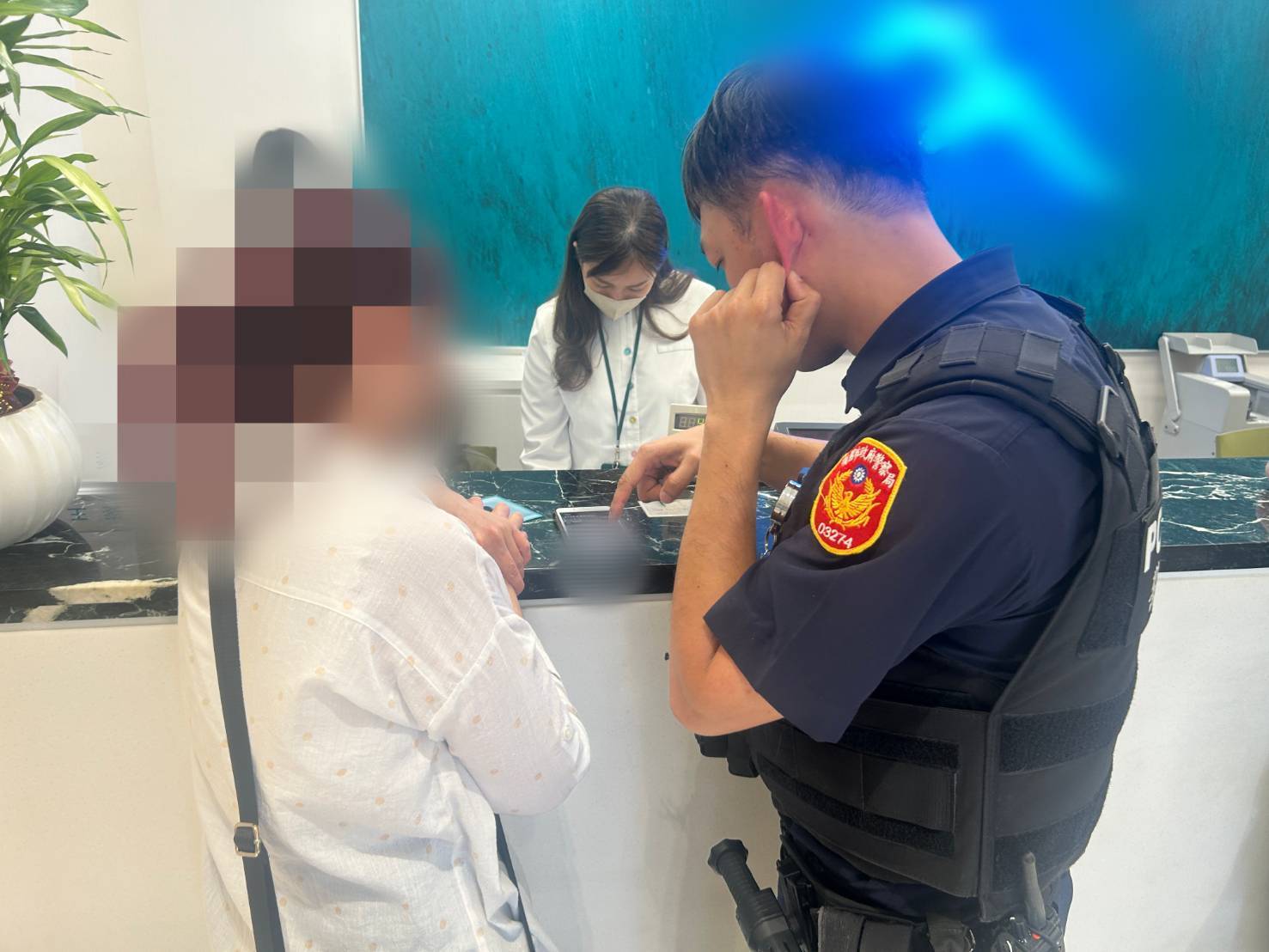 女子誤信假檢調辦案欲匯款 八德警銀聯手及時攔阻 女子誤信假檢調辦案欲匯款 八德警銀聯手及時攔阻