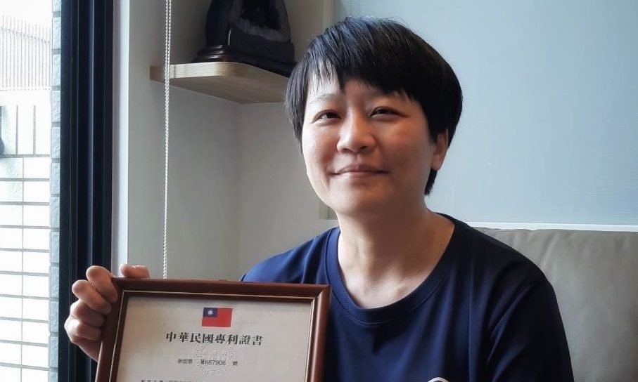 研發電動車位專屬防火裝置 桃消迴龍分隊黃翊真取得專利 研發電動車位專屬防火裝置 桃消迴龍分隊黃翊真取得專利