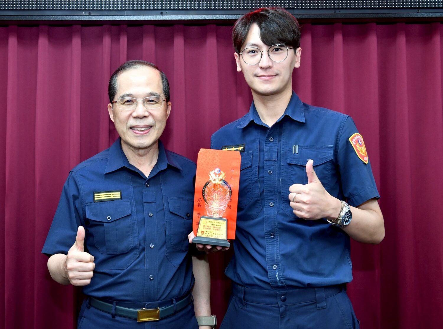 楊程翔及時搶救昏厥男 副局長盧廷彰表揚稱讚 楊程翔及時搶救昏厥男 副局長盧廷彰表揚稱讚