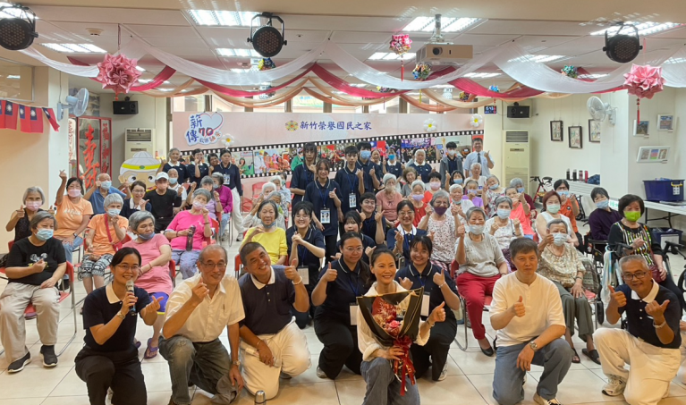 慈濟攜手揚善青年關懷新竹榮家 陪長輩歡度溫馨時光