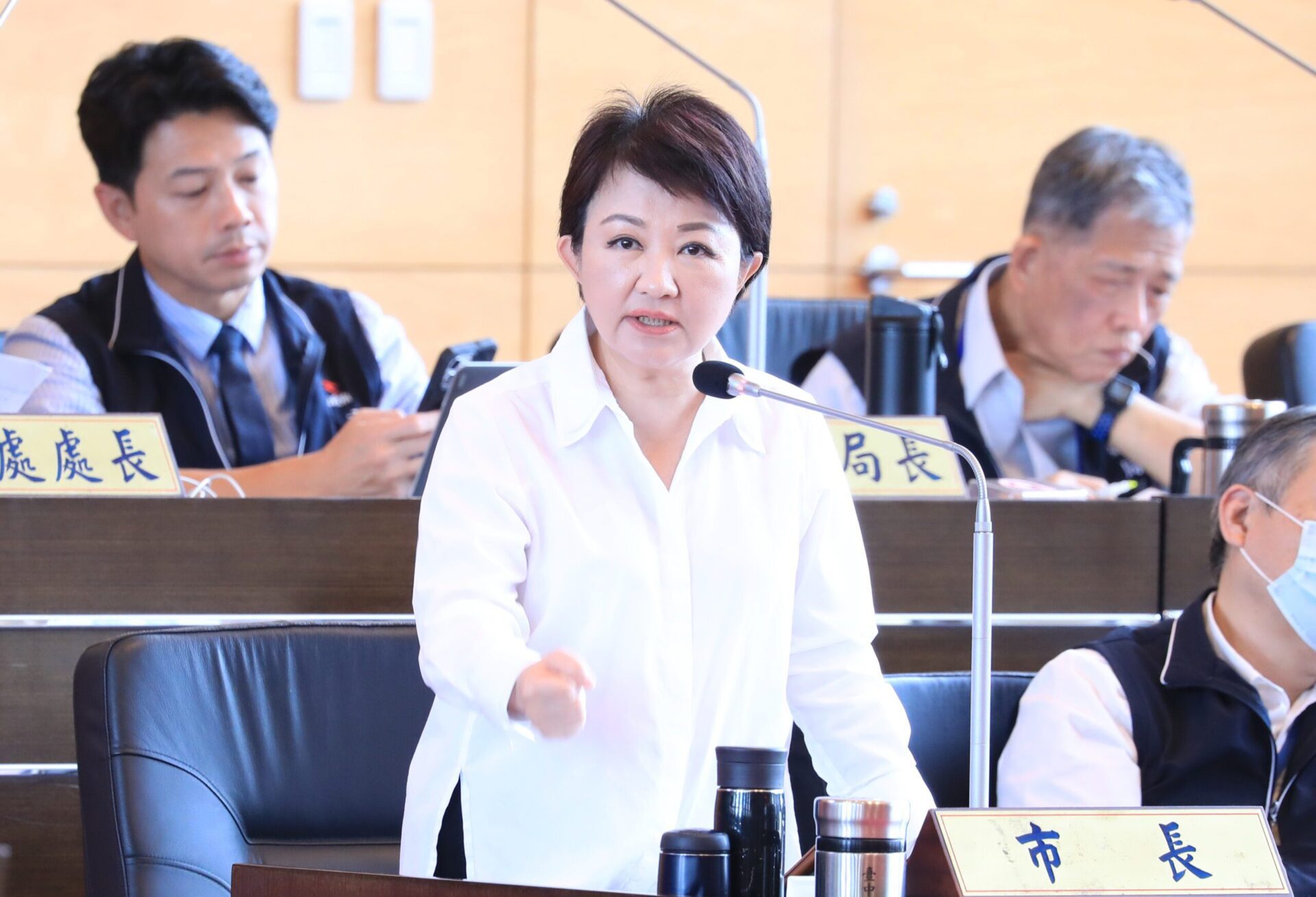 議員關注能源轉型國安風險 盧市長:應採「雞尾酒式發電」確保穩定供電 議員關注能源轉型國安風險 盧市長:應採「雞尾酒式發電」確保穩定供電