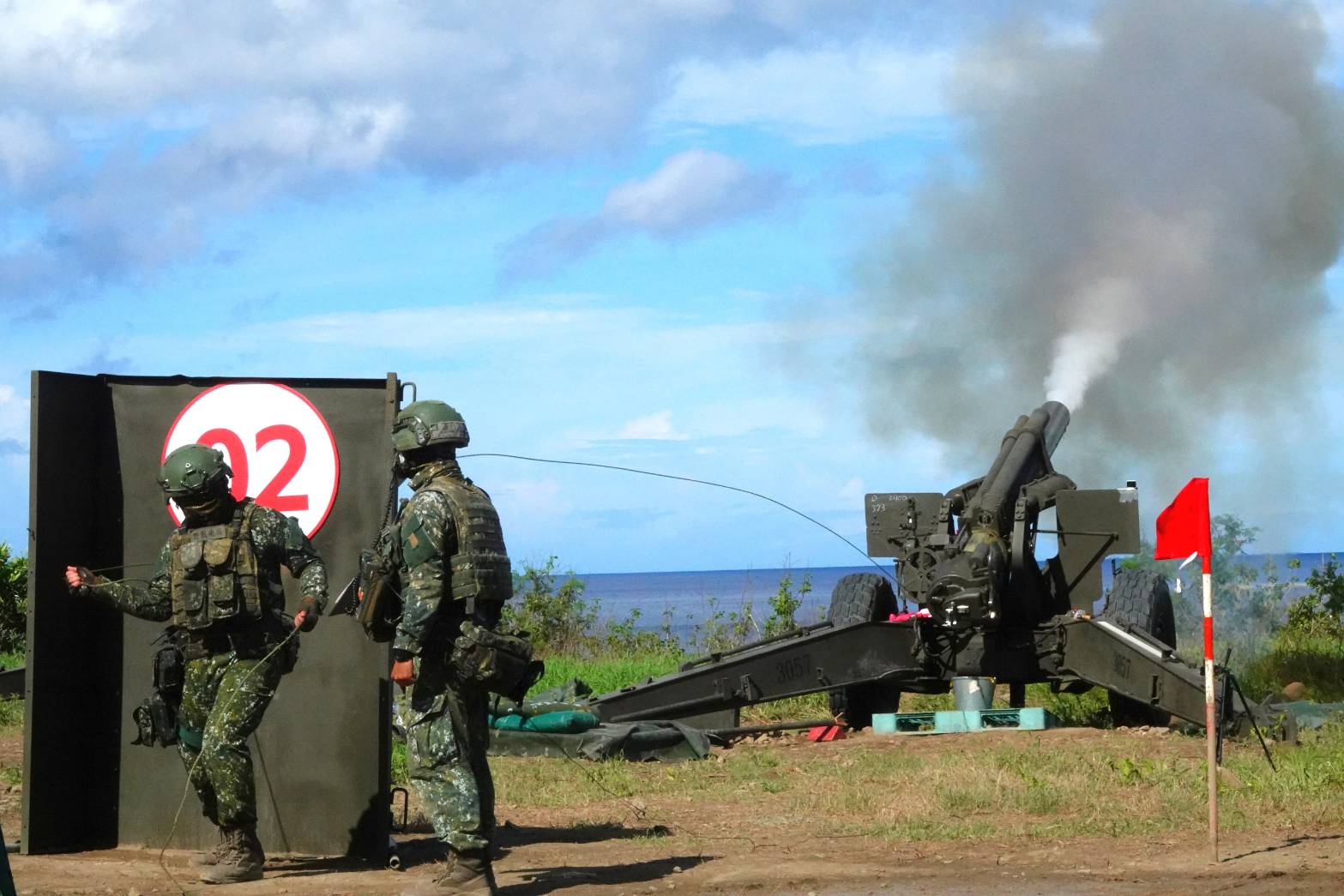 第4作戰區重砲保養射擊「高射界」展現精準火力