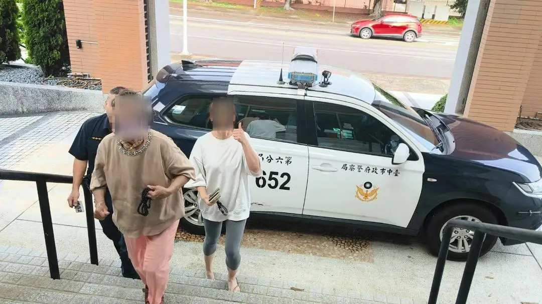 不是靈異事件老婦倒垃圾消失半天　最後竟出現在這裡