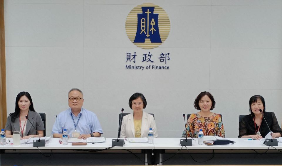 綜合所得稅結算申報採委託取款轉帳繳稅者 預留足額存款以利提兌 綜合所得稅結算申報採委託取款轉帳繳稅者 預留足額存款以利提兌