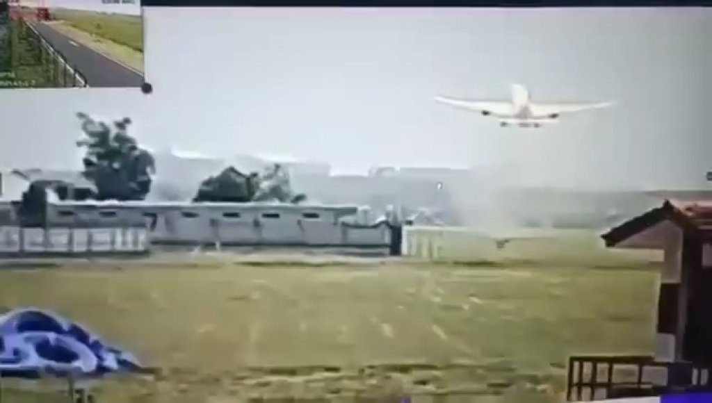 影/印度航空起飛到墜毀32秒影片曝光 11A座位乘客「奇蹟生還」自行走路逃出 影/印度航空起飛到墜毀32秒影片曝光 11A座位乘客「奇蹟生還」自行走路逃出