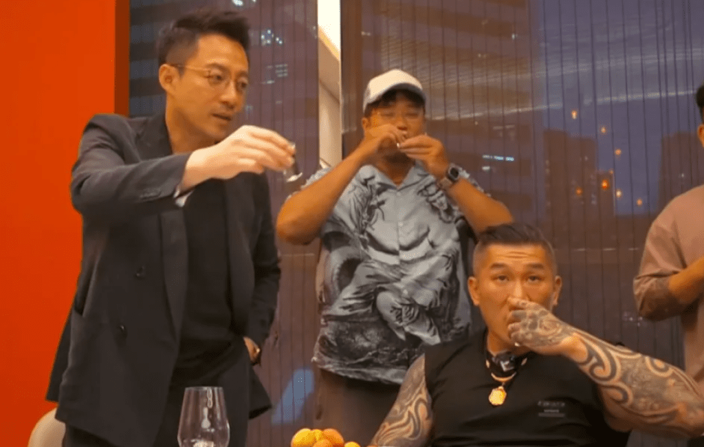 館長赴中直播吸45萬人！同框汪小菲、台灣饒舌歌手