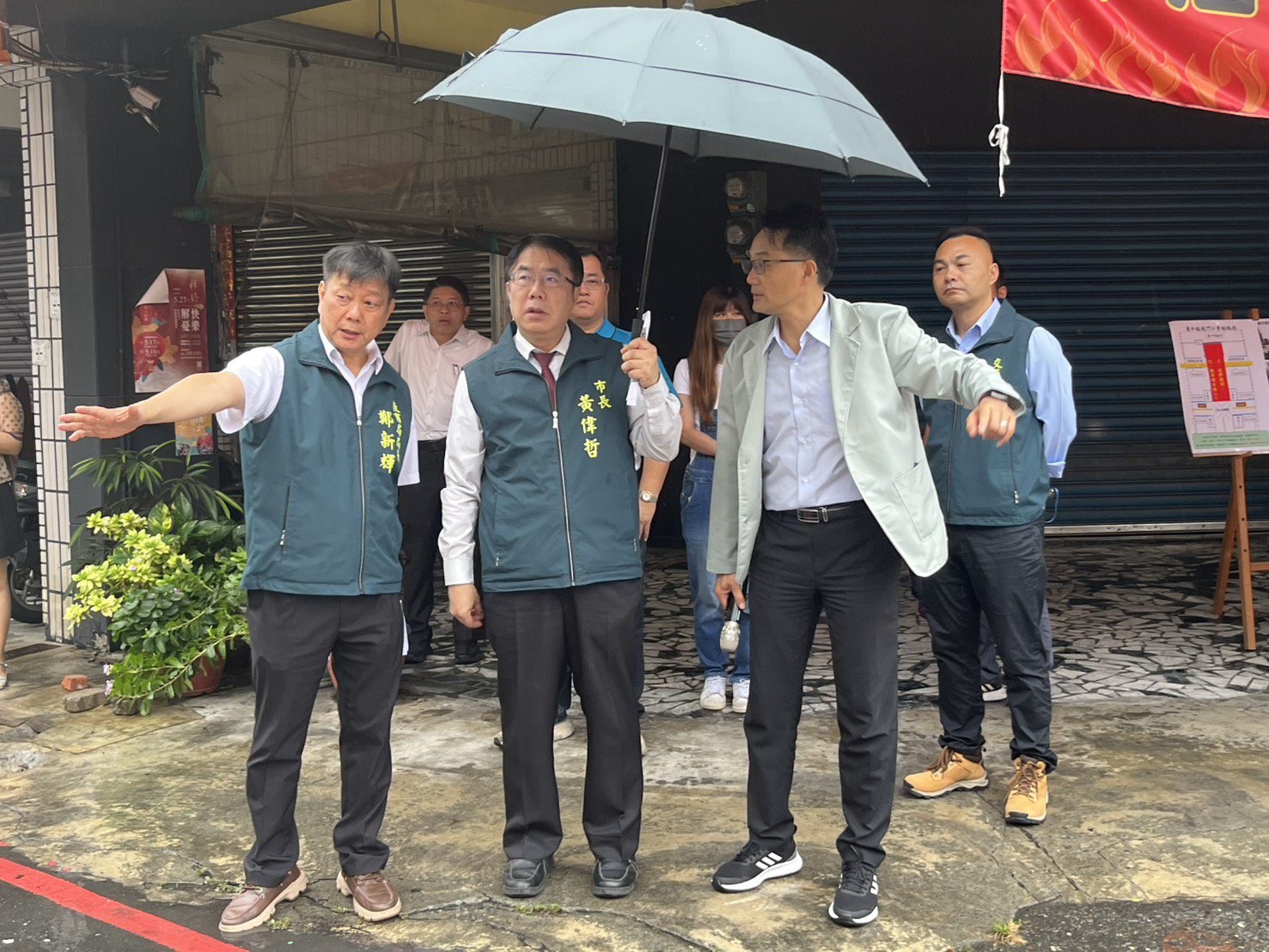 黃偉哲視察後甲國中通學環境改善成果