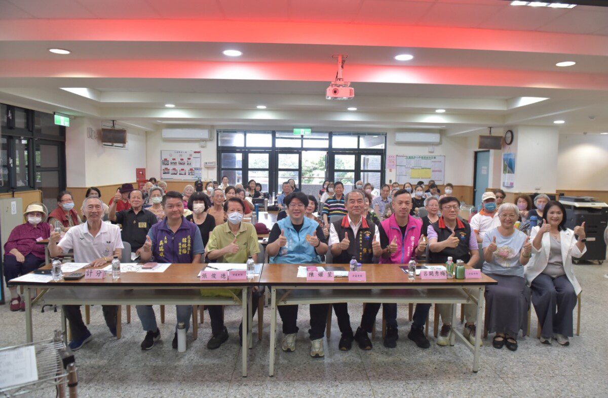 縣老人會市長盃歌唱錦標賽 市長魏嘉彥鼓勵長者參與活動 縣老人會市長盃歌唱錦標賽 市長魏嘉彥鼓勵長者參與活動