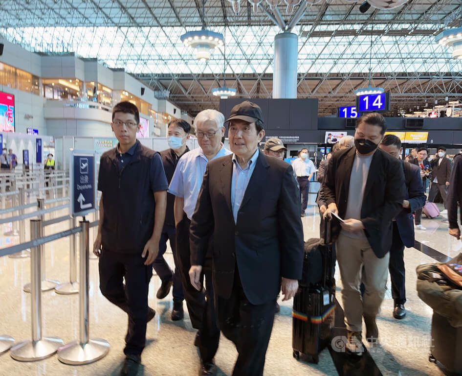 馬英九率學員訪中 盼兩岸青年互相學習有助和平 馬英九率學員訪中 盼兩岸青年互相學習有助和平