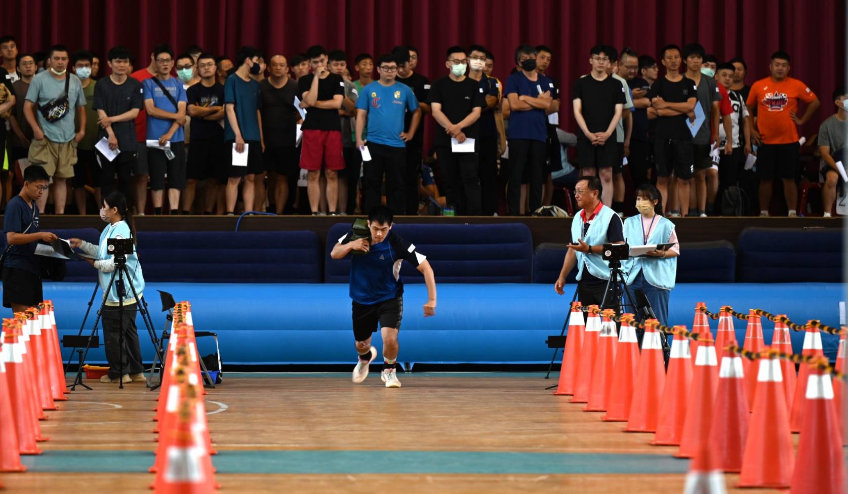 桃園清潔隊435職缺錄取率僅12% 競爭激烈考驗體能與技能 桃園清潔隊435職缺錄取率僅12% 競爭激烈考驗體能與技能