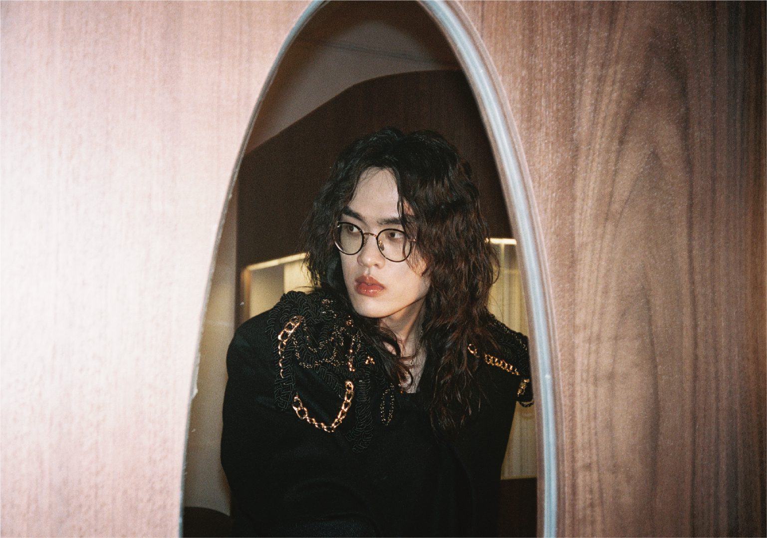 子鶴 The Crane 相隔三年出輯 變身敘事觀察小說家孵出「鶴式情歌」 子鶴 The Crane 相隔三年出輯 變身敘事觀察小說家孵出「鶴式情歌」