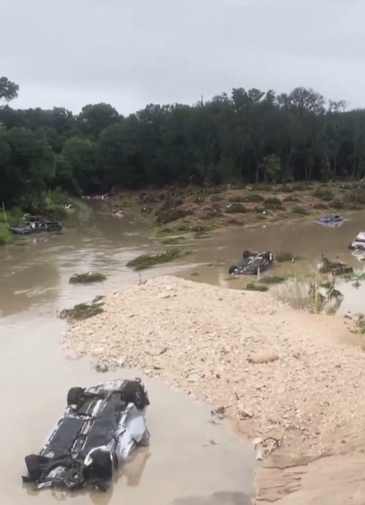 德州暴雨奪命!洪水沖走多車釀11死 失蹤人數未明救援持續 德州暴雨奪命!洪水沖走多車釀11死 失蹤人數未明救援持續
