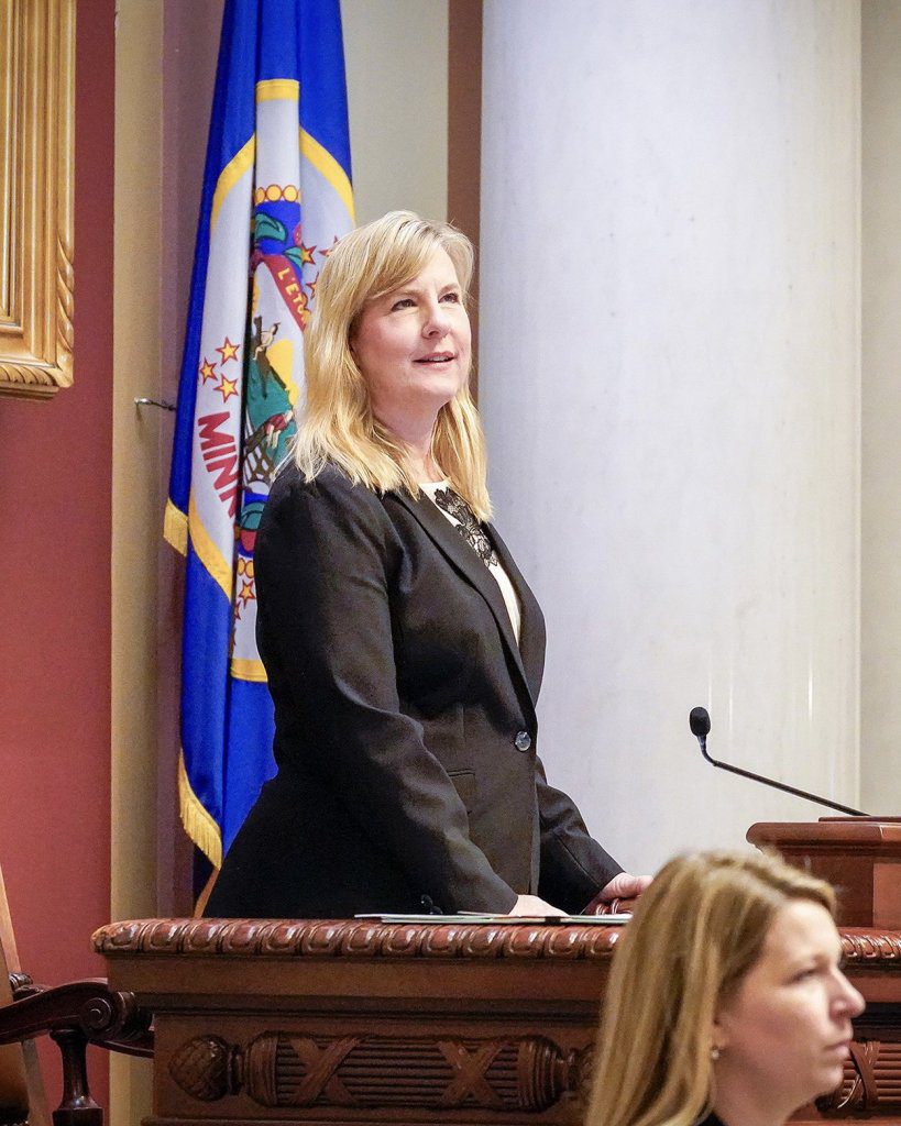 美國明尼蘇達州政壇震驚!議員夫妻遭闖入槍擊 前議長喪命、參議員命危 美國明尼蘇達州政壇震驚!議員夫妻遭闖入槍擊 前議長喪命、參議員命危