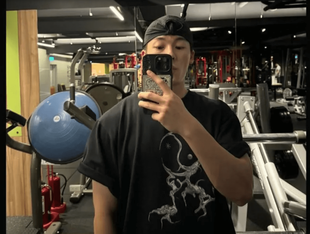 許光漢退役倒數！曬精壯健身照與章廣辰「兄弟同款」