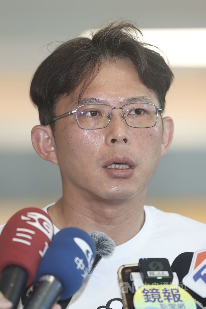 傳府指定4機構國安簡報 黃國昌：我是受邀人都不知道