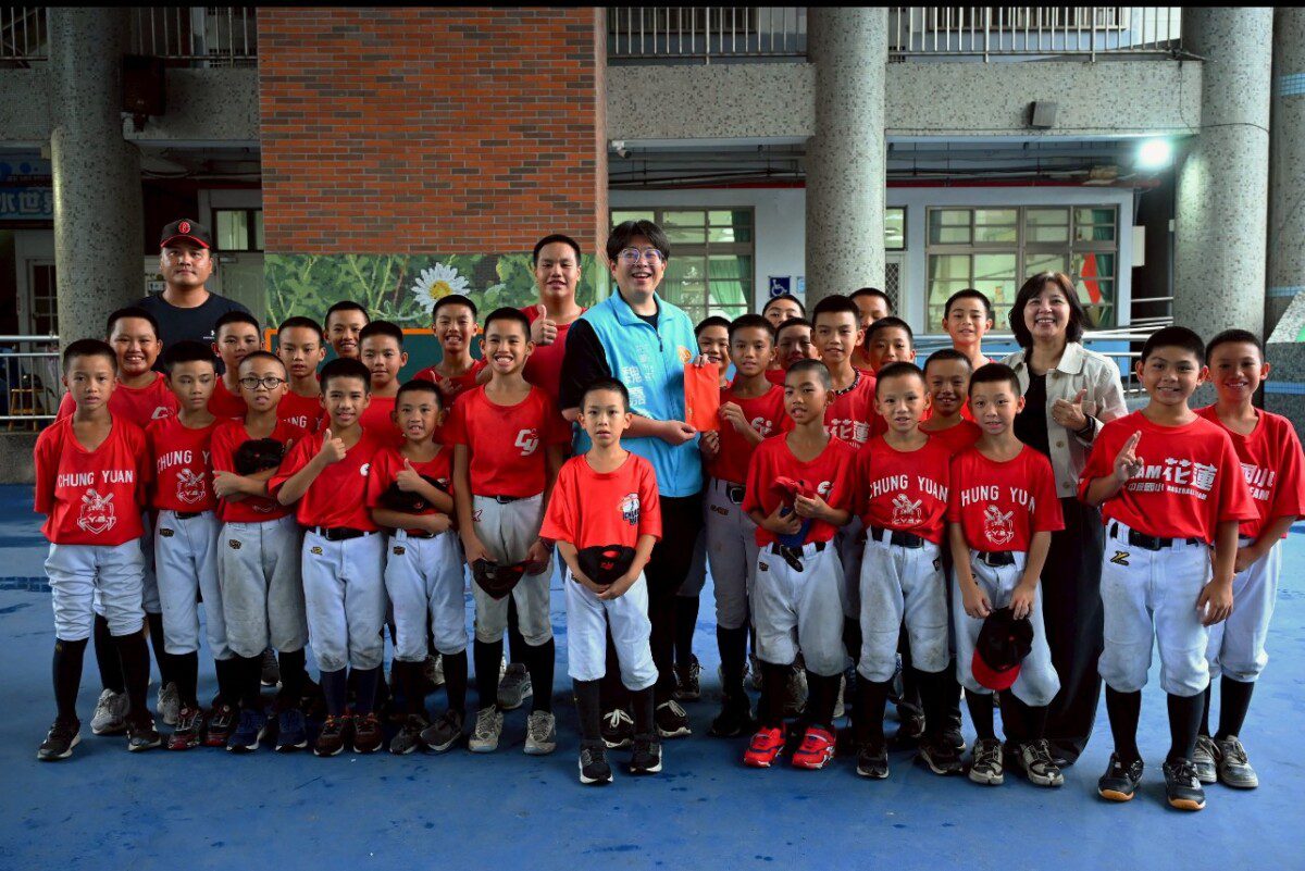 良有營造贊助中原少棒 市長轉贈肯定追夢精神 良有營造贊助中原少棒 市長轉贈肯定追夢精神