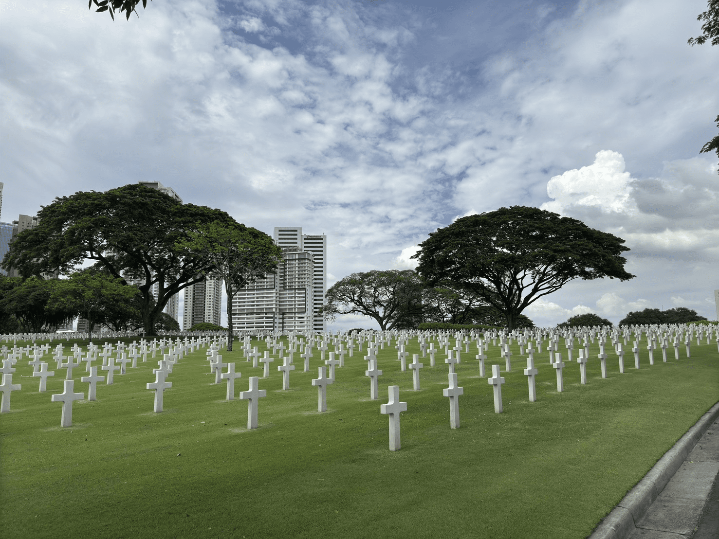 避免花大錢找神棍 「太陽神塔羅」鬼月即將推出「山海經牌卡」一牌了解所有靈的問題 避免花大錢找神棍 「太陽神塔羅」鬼月即將推出「山海經牌卡」一牌了解所有靈的問題
